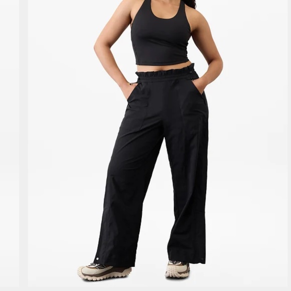 SALE ⬇️ ATHLETA Trekkie High Rise Parachute Pant Black -12 - Picture 1 of 15
